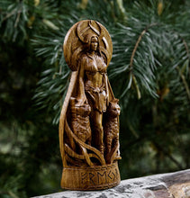 Load image into Gallery viewer, Freya, Goddess viking, Wood carved
