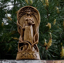 Load image into Gallery viewer, Idunna, God viking, God wood carved Iduna statue, God Altar sculpture Ichunn
