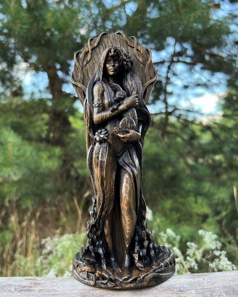 Ostara Goddess Statue black